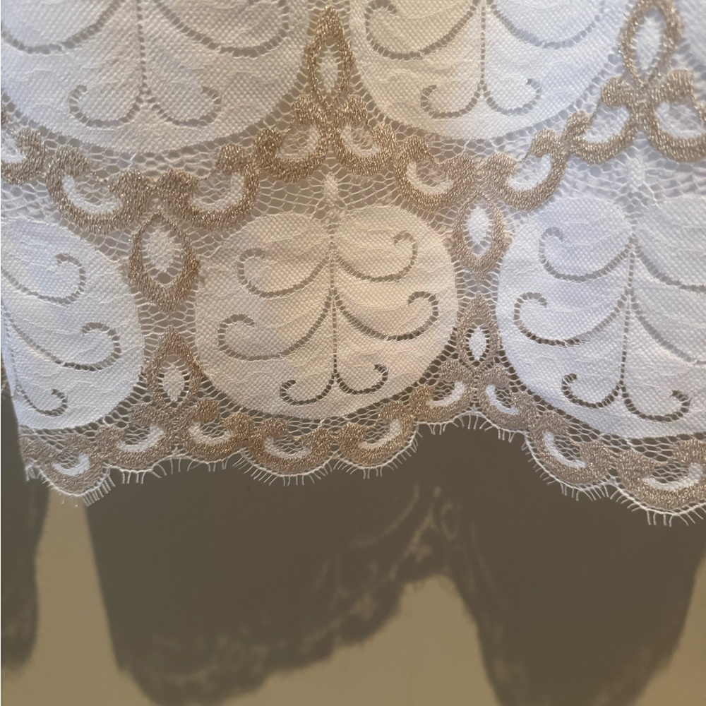 Lilly Pulitzer White and Gold dress - Picture 4 of 4
